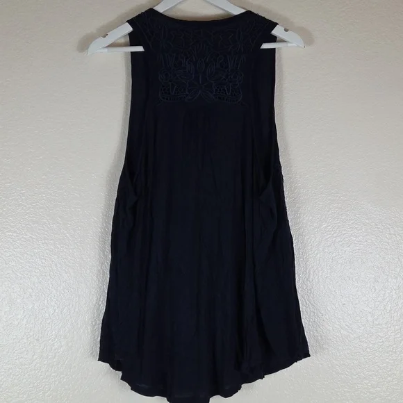 Womens 6 Piece Size XL Tank Top Bundle - Picture 13 of 14